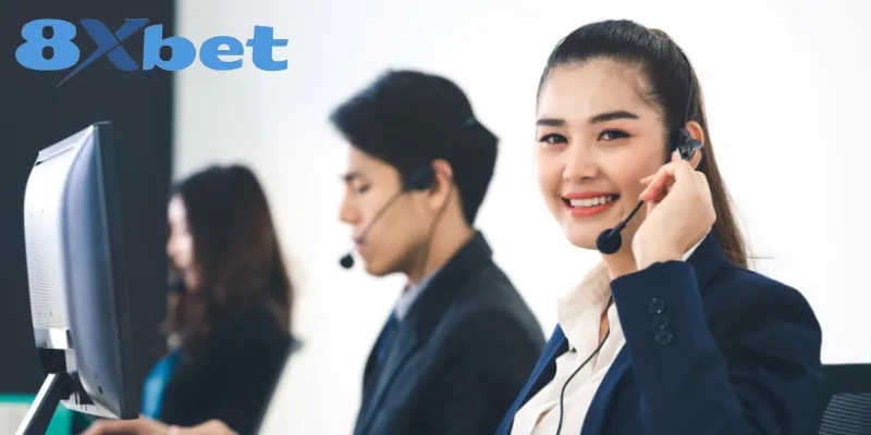 5 Lý Do Khiến 8XBET Được Nhiều Người Chơi Việt Yêu Thích Thương hiệu luôn tận tâm hỗ trợ hội viên 24/7